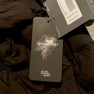 Eddie Bauer (A FIRSTASCENT) Microtherm Freefuse Strech Down Hooded Jacket.